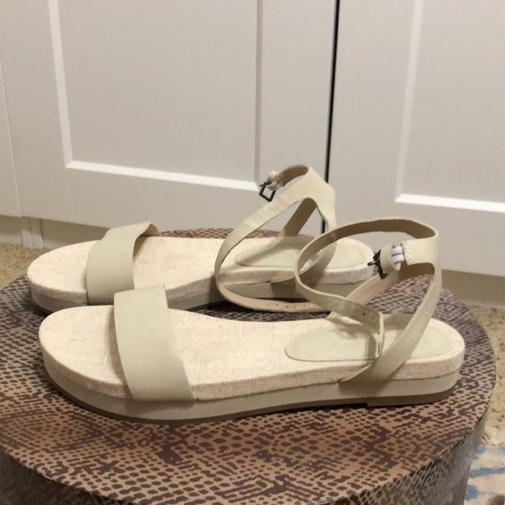 NWOT Splendid Cream Canvas Ankle Strap Sandals - Picture 4 of 12